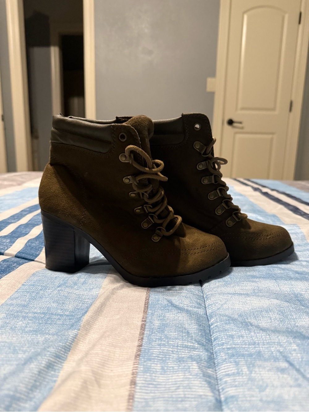 Old Navy Brown Lace-Up Suede Block Heel Boots